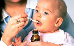 Một trẻ 2 tháng tuổi tử vong sau khi cha mẹ tự chữa ho