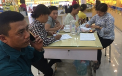 Viettel nghẽn mạng, khách hàng bổ sung thông tin bức xúc bỏ về