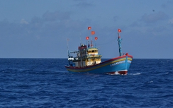 Tìm kiếm ngư dân mất tích ở Trường Sa