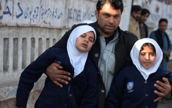 IS đánh bom liều chết, nghi phạm khủng bố Paris dùng tên giả