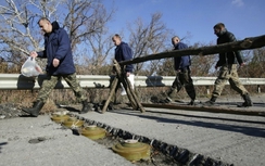 Ukraine: Xe buýt trúng mìn, 4 dân thường thiệt mạng