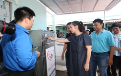 Ca sĩ Phi Nhung: “không biết ở hoàn cảnh này mình sẽ ra sao”