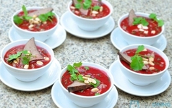 Thêm 2 người nguy kịch do ăn tiết canh lợn