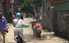 Xe cháy đùng đùng, nhiều nam nhi hóng "Ninja Lead" một mình dập lửa