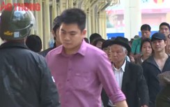 Bến xe Hà Nội "đủng đỉnh" đón khách trong ngày nghỉ cuối