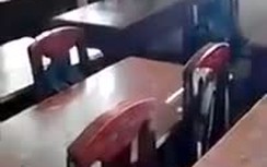 Nữ sinh cấp 2 bị bạn học đánh dã man bằng ghế nhựa