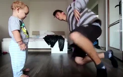 Bé 3 tuổi tập nhảy hiphop cùng bố siêu dễ thương