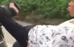 Cái kết bất ngờ của thanh niên "làm xiếc" trên xe máy