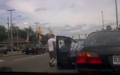 Va chạm giao thông, đánh nhau chán chê rồi bắt tay làm hòa