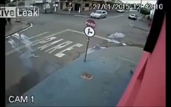 Gặp tai nạn vì thích bốc đầu, nam thanh niên "bay người" cứu xe