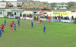 Cú ngả bàn đèn xứng đáng nhận giải Pukas