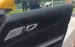 Clip Á hậu Huyền My la hét trên siêu xe chạy 230km/h