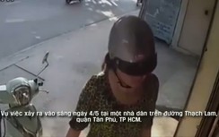 Bi hài kẻ trộm vừa bẻ khóa đã bị chủ dắt xe vào nhà