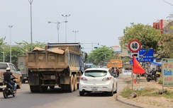 Đà Nẵng dỡ biển 30km/h "vượt rào"