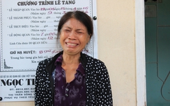 Nỗi đau xé lòng bên 9 bức di ảnh quàng khăn đỏ