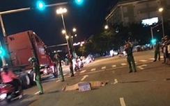 Xe container cán chết người đàn ông, bỏ chạy 300m rồi trình báo
