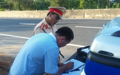 Xử lý xe "trá hình": CSGT Huế quyết liệt, Đà Nẵng chờ "chuyên đề"