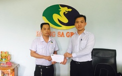 Sản phụ vỡ ối, tài xế đỡ đẻ ngay trên taxi