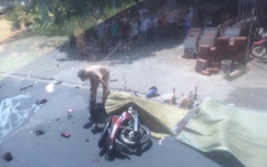 Hòa Bình: Va chạm xe khách, 2 người trên xe máy tử vong