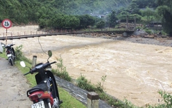 Tin bão số 3 mới nhất: TP. Yên Bái ngập sâu trong nước lũ