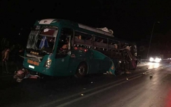 Xe giường nằm phát nổ khi lưu thông trên đường, 14 người thương vong