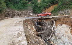 Tuyến đường "đứt" nửa tháng ở Mù Cang Chải được nối thông sau lũ