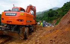 Sạt lở lớn trên QL279: Vẫn cấm xe tải lưu thông