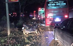 Sạt lở 40.000m3 đất đá xuống QL279: Đã thông một làn xe