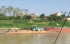 2 tàu hàng va chạm trên sông, một thuyền trưởng mất tích