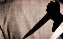 Bị hiếp dâm, người phụ nữ đoạt dao đâm người đàn ông tử vong
