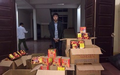 CSGT dừng xe, thanh niên mang pháo lậu "vượt cửa" bỏ chạy