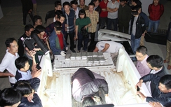 Gia cố sàn xe Mazda vận chuyển 210.000 viên ma túy