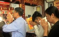 Loạn bùa, trấn đền Trần: "Các thầy đã làm phép hết rồi"!?