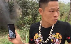 Con vi phạm giao thông, bố tới đốt xe: CSGT không kịp dập lửa