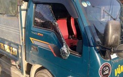 Công an vào cuộc vụ hàng loạt ôtô, nhà dân bị đập vỡ kính