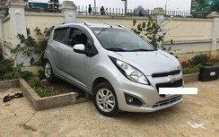 Giáo viên lùi xe khiến học sinh tử vong vẫn đi dạy bình thường