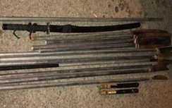 Nhóm thanh niên mang bao tải vũ khí "nóng" đi giải quyết mâu thuẫn