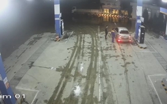 Cộng đồng mạng truy tìm tài xế ô tô đổ xăng rồi quỵt tiền