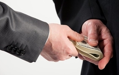 Bắt Trung úy công an bị tố nhận tiền "chạy án"