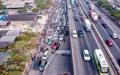 Xén giải phân cách, cấm nhiều loại xe ôtô trên đường Nguyễn Xiển