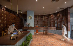 Độc đáo phòng khám bằng gỗ, kết nối với thiên nhiên nhờ không gian mở