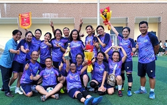 Rộn tiếng cười tại trận giao hữu bóng đá giữa Ban Quản lý dự án đầu tư xây dựng các công trình giao thông tỉnh Quảng Ngãi và PTQ