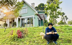 Vợ chồng tiến sĩ Toán bỏ phố về quê, dựng nhà vườn đẹp mê ở ngoại ô Hà Nội