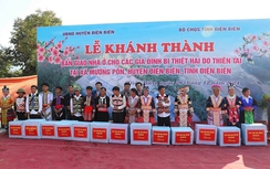 Điện Biên bàn giao 35 nhà ở cho người dân vùng lũ quét xã Mường Pồn