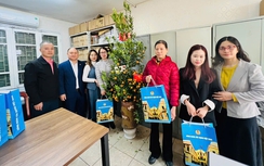 Công đoàn Cơ quan Bộ Xây dựng trao quà Tết cho đoàn viên, người lao động