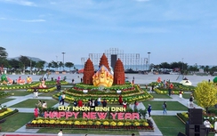 Bình Định: Bầu trời Quy Nhơn thắp sáng bằng Drone trong đêm giao thừa