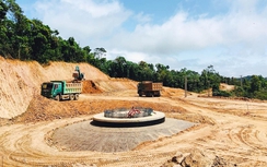 Phát triển năng lượng tái tạo và điện hạt nhân