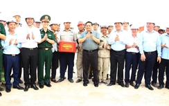 Thủ tướng Phạm Minh Chính kiểm tra hiện trường dự án sân bay Long Thành
