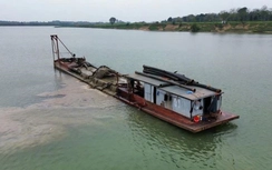 Thanh Hóa: Tạm dừng hoạt động khai thác mỏ cát số 54