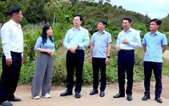 Phó Thủ tướng Chính phủ Mai Văn Chính kiểm tra các công trình giảm nghèo ở Khánh Hòa